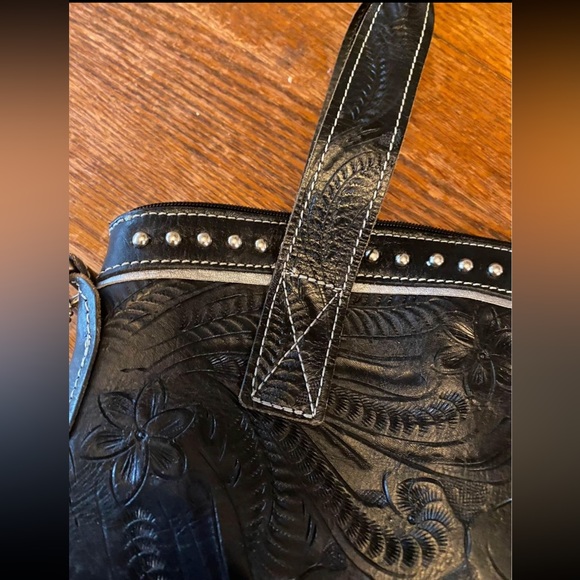 American West Black Leather Tooled And Studded Convertible Crossbody Tote Purse - Picture 3 of 6